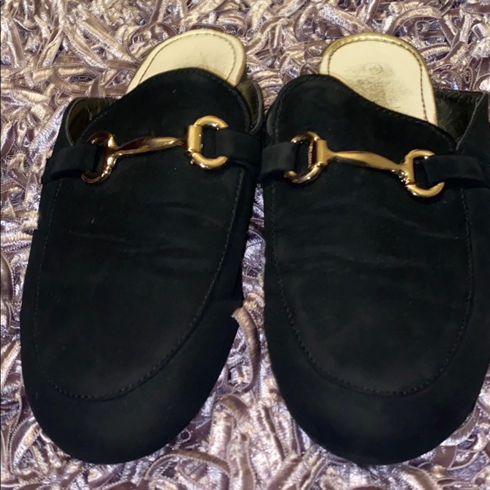 Black casual shoes
